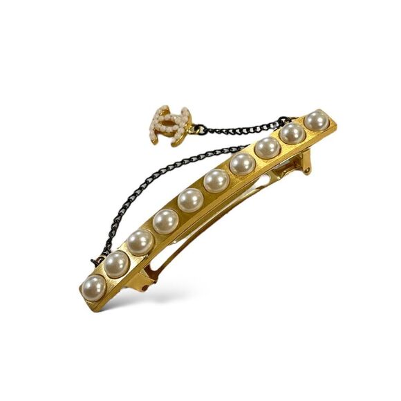 CHANEL Gold-Tone Vintage CC Logo & Faux Pearl French Snap Clip Barrette - Picture 9 of 9
